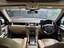https://riyasewana.com/uploads/land-rover-discovery-4-8153507973.jpg