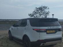 https://riyasewana.com/uploads/land-rover-discovery-5-161424516712.jpg