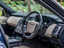 https://riyasewana.com/uploads/land-rover-discovery-5-2017-2213413712722.jpg