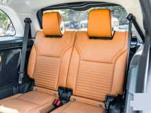 https://riyasewana.com/uploads/land-rover-discovery-5-2574247605.jpg