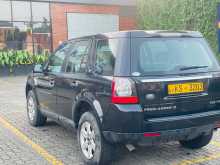 https://riyasewana.com/uploads/land-rover-freelander-2-2011-2610063512353.jpg