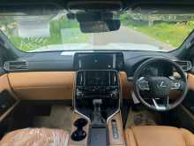 https://riyasewana.com/uploads/lexus-lx-600-511134663.jpg