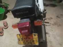 https://riyasewana.com/uploads/loncin-super-cub-221290213392.jpg