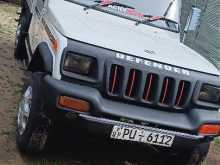 https://riyasewana.com/uploads/mahindra-2012-31744344543.jpg