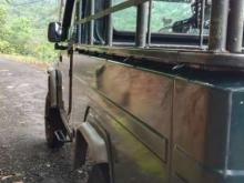 https://riyasewana.com/uploads/mahindra-4wd-bolero-23728386355.jpg