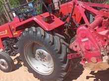 https://riyasewana.com/uploads/mahindra-575-221151922521.jpg