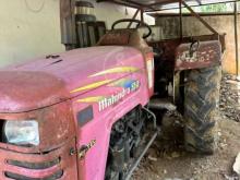 https://riyasewana.com/uploads/mahindra-575-di-1393954932.jpg