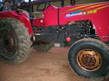 https://riyasewana.com/uploads/mahindra-575-di-2015-2116034312034.jpg