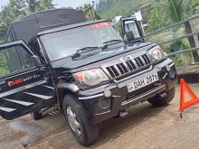 https://riyasewana.com/uploads/mahindra-big-bolero-2918541110915.jpg