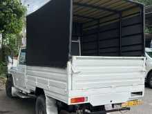 https://riyasewana.com/uploads/mahindra-bolero-111032504373.jpg