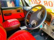 https://riyasewana.com/uploads/mahindra-bolero-1142136424.jpg