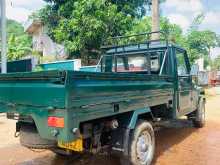 https://riyasewana.com/uploads/mahindra-bolero-11532314722.jpg