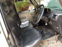 https://riyasewana.com/uploads/mahindra-bolero-121118594851.jpg