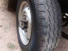 https://riyasewana.com/uploads/mahindra-bolero-13232915415.jpg