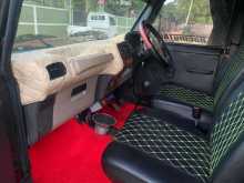 https://riyasewana.com/uploads/mahindra-bolero-141102434443.jpg