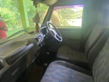https://riyasewana.com/uploads/mahindra-bolero-1514133317906.jpg