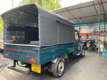 https://riyasewana.com/uploads/mahindra-bolero-15230140505.jpg