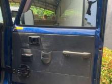 https://riyasewana.com/uploads/mahindra-bolero-171215116375.jpg