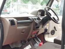 https://riyasewana.com/uploads/mahindra-bolero-17143549462.jpg