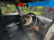 https://riyasewana.com/uploads/mahindra-bolero-181120466975.jpg