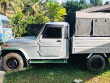 https://riyasewana.com/uploads/mahindra-bolero-2006-2319030612674.jpg