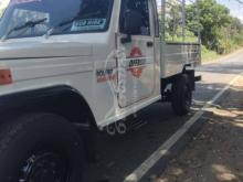 https://riyasewana.com/uploads/mahindra-bolero-2010-71328371224111.jpg