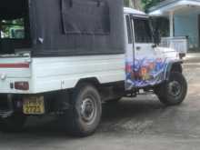 https://riyasewana.com/uploads/mahindra-bolero-2011-112344112334.jpg