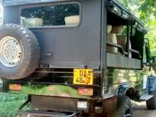 https://riyasewana.com/uploads/mahindra-bolero-2015-1815351112862.jpg