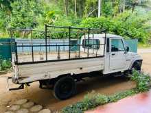https://riyasewana.com/uploads/mahindra-bolero-2015-197095912913.jpg