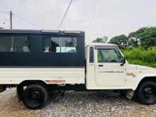 https://riyasewana.com/uploads/mahindra-bolero-2019-718395022352.jpg