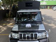 https://riyasewana.com/uploads/mahindra-bolero-2218281617442.jpg