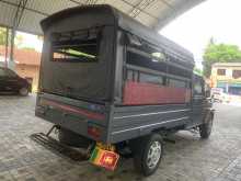 https://riyasewana.com/uploads/mahindra-bolero-23102646356.jpg
