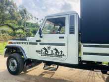 https://riyasewana.com/uploads/mahindra-bolero-2521212022472.jpg