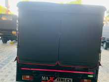 https://riyasewana.com/uploads/mahindra-bolero-27105741266.jpg