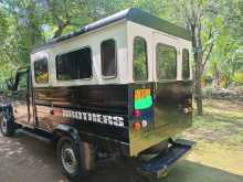 https://riyasewana.com/uploads/mahindra-bolero-271111354083.jpg