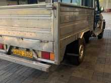 https://riyasewana.com/uploads/mahindra-bolero-4-6230742102.jpg