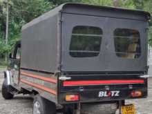 https://riyasewana.com/uploads/mahindra-bolero-4153356162.jpg