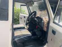 https://riyasewana.com/uploads/mahindra-bolero-41807484733.jpg