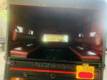 https://riyasewana.com/uploads/mahindra-bolero-5161130416.jpg
