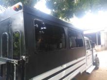 https://riyasewana.com/uploads/mahindra-bolero-52353586035.jpg