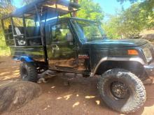 https://riyasewana.com/uploads/mahindra-bolero-61826286216.jpg