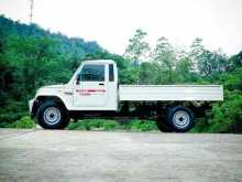 https://riyasewana.com/uploads/mahindra-bolero-city-313150422293.jpg