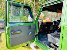 https://riyasewana.com/uploads/mahindra-bolero-lx-181639316526.jpg