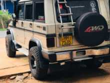 https://riyasewana.com/uploads/mahindra-bolero-lx-2003-267372712212.jpg