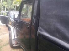 https://riyasewana.com/uploads/mahindra-bolero-maxi-171103136555.jpg