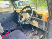 https://riyasewana.com/uploads/mahindra-bolero-maxi-2015-2211025412554.jpg