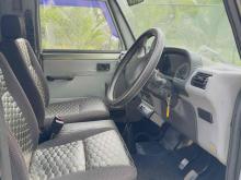 https://riyasewana.com/uploads/mahindra-bolero-maxi-2520163424671.jpg