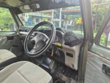 https://riyasewana.com/uploads/mahindra-bolero-maxitruck-2015-1617250212944.jpg