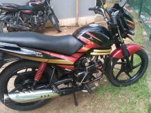 Mahindra Centuro 2016 Motorbike
