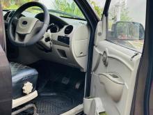https://riyasewana.com/uploads/mahindra-genio-bolero-2019464024961.jpg